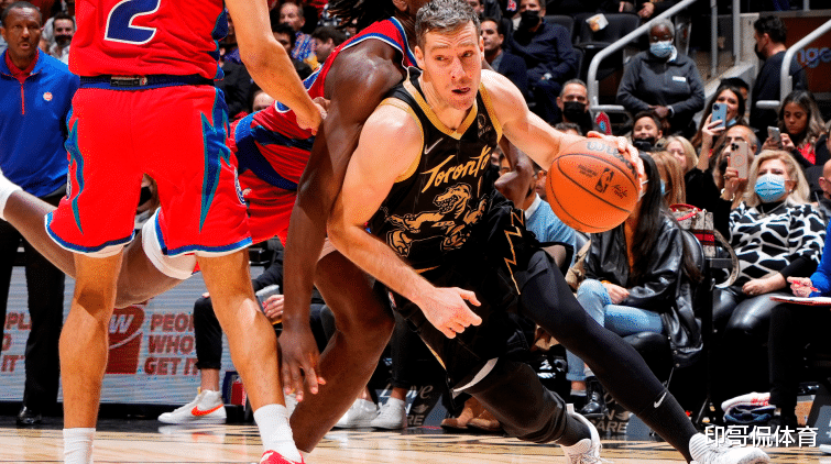 选手们通过 选手们通过