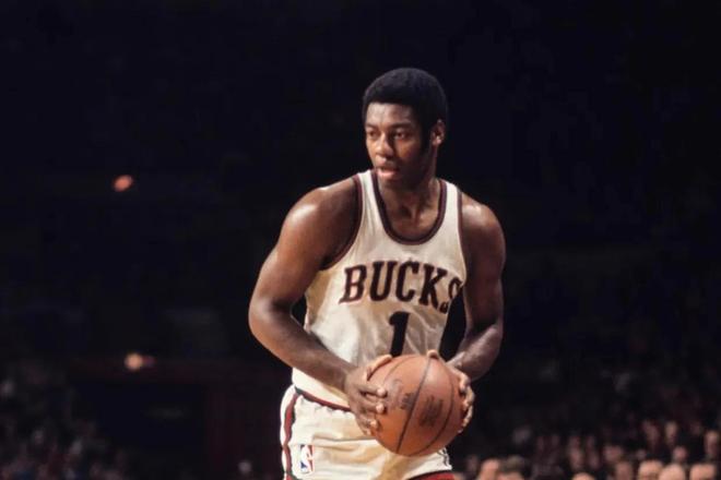 篮球风格和 篮球风格和